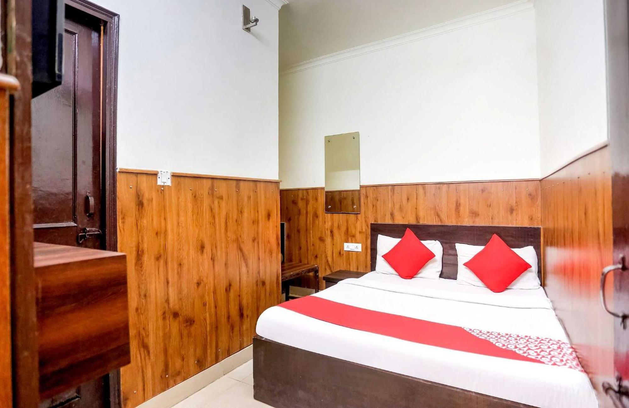 Hotel O Shri Sai Guest House Delhi  Exterior photo