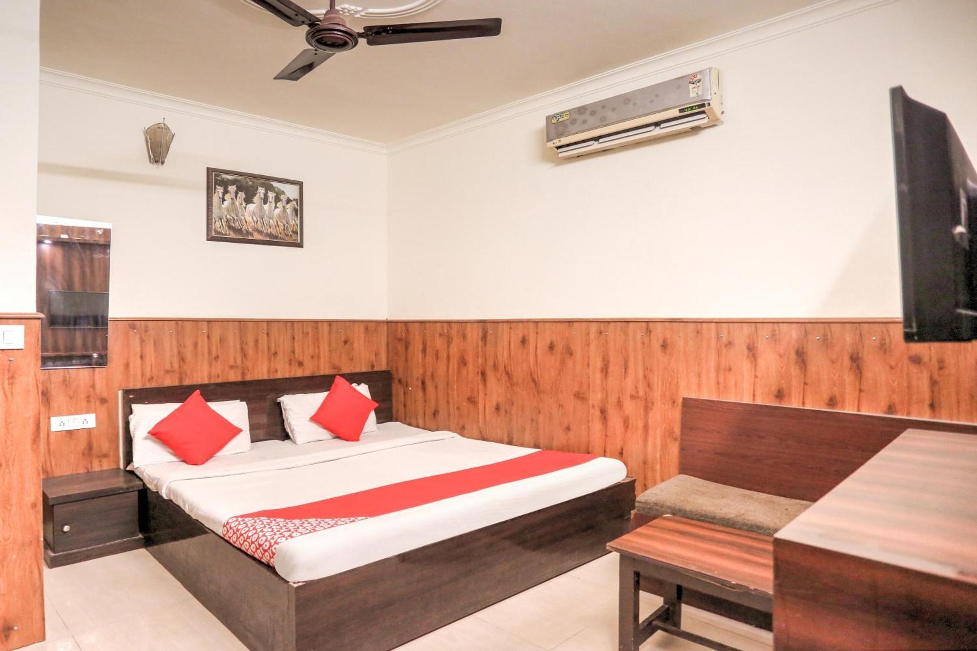 Hotel O Shri Sai Guest House Delhi  Exterior photo